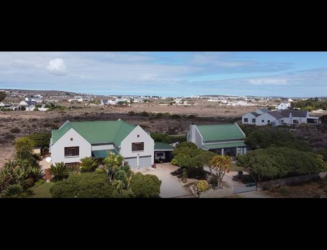 8 BEDROOM HOUSE FOR SALE IN LONG ACRES COUNTRY ESTATE